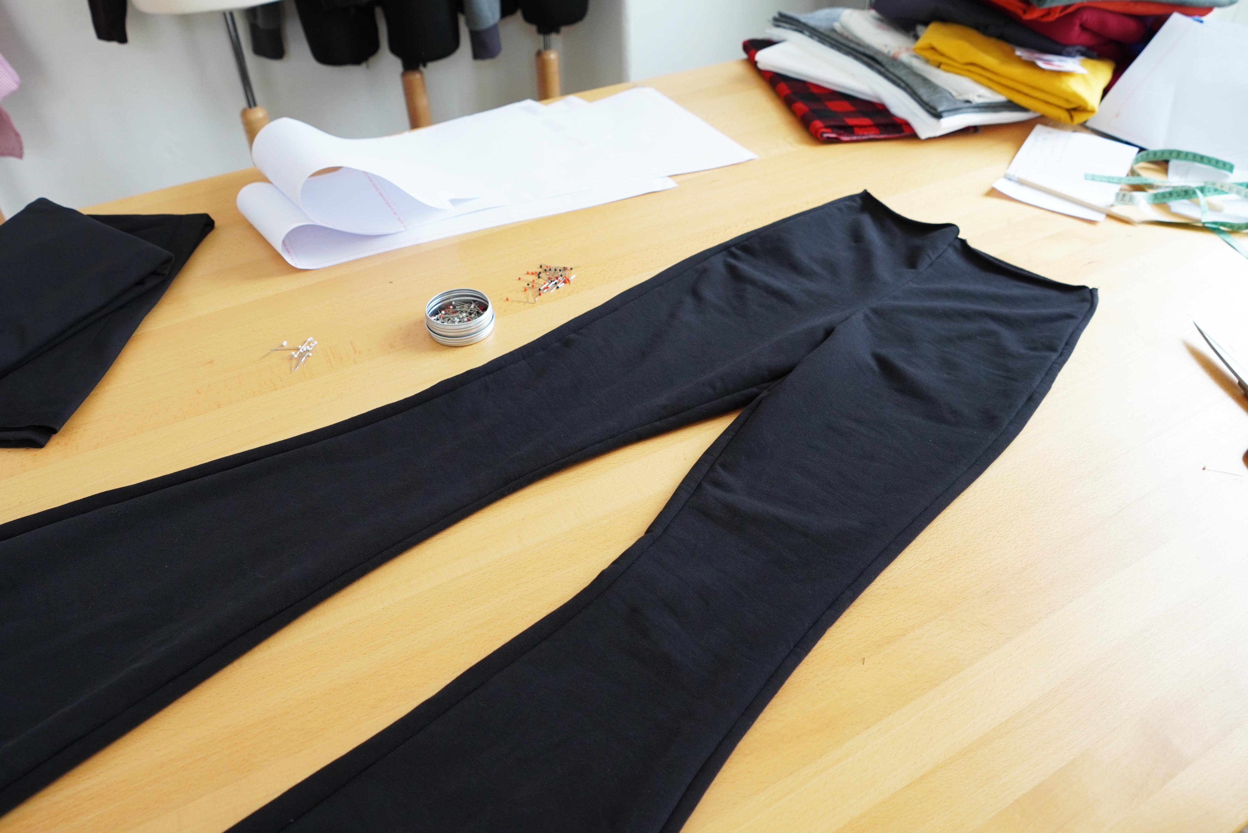 How to Sew Women´s High Waist Flare Leg Pants BACK TO FLARE (+Sewing Pattern in Sizes 32-60)