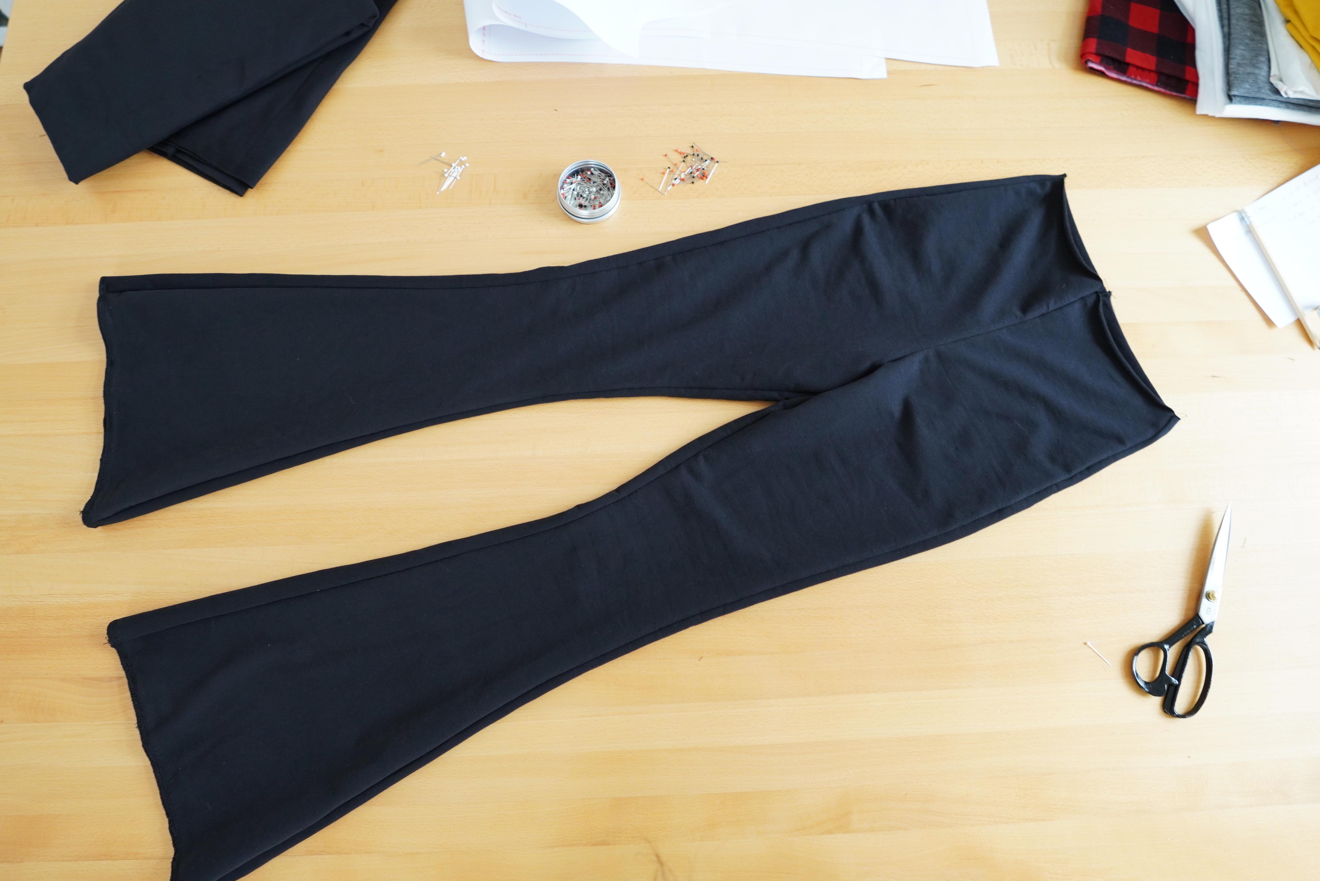 How to Sew Women´s High Waist Flare Leg Pants BACK TO FLARE (+Sewing Pattern in Sizes 32-60)