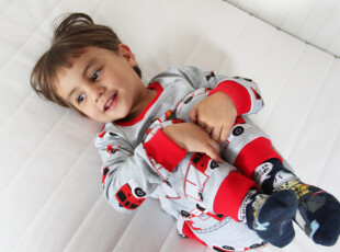 How to sew kids' pajamas (sewing pattern & video tutorial)